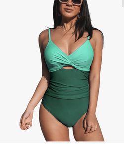 CUPSHE One Piece Swimsuit for Women Bathing Suits Twist Front Cutout Adjustable Straps Ruched Swimwear