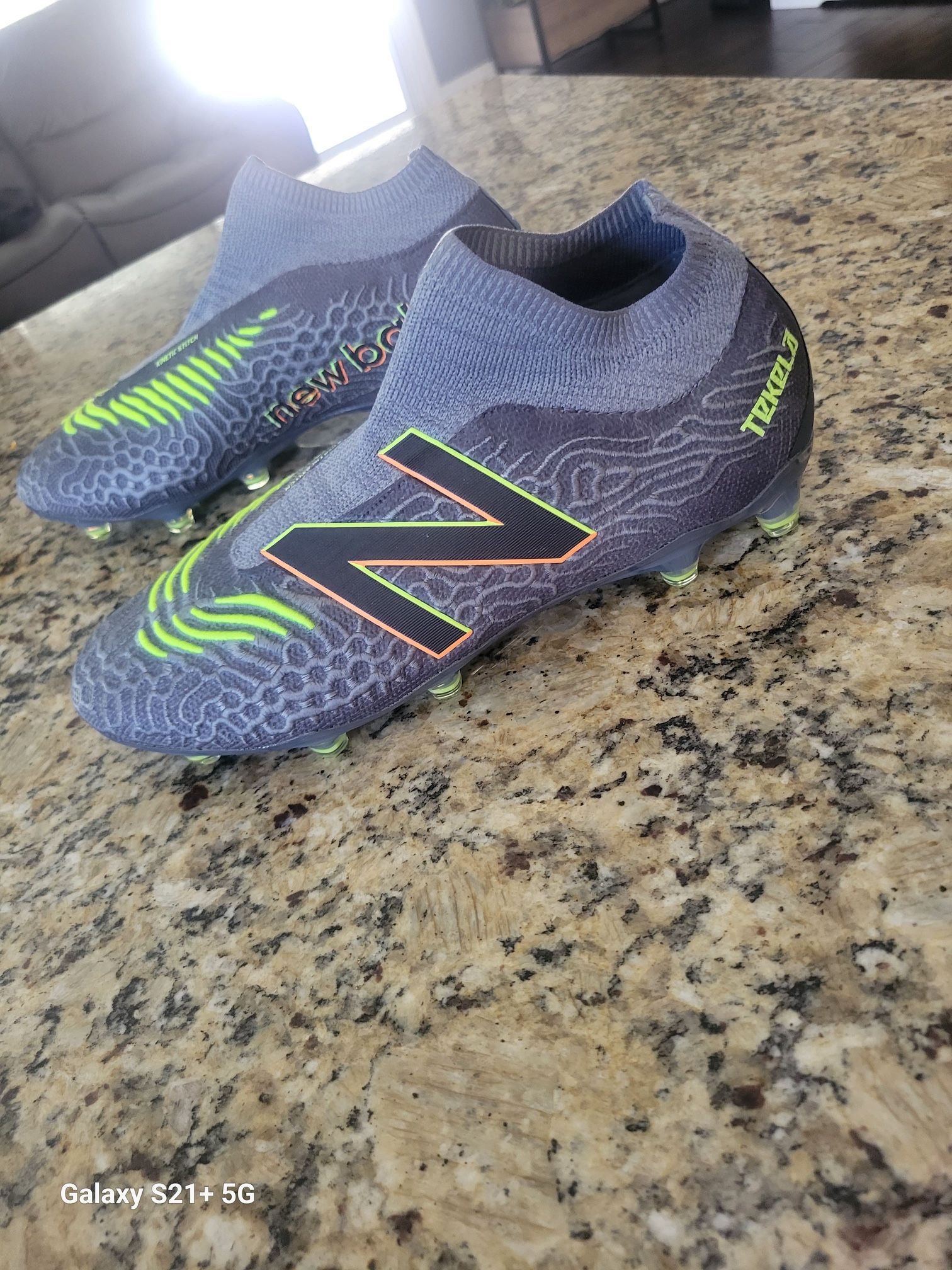 Nautica Soccer Shoes Size 8