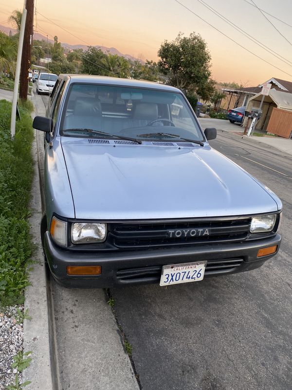 1989 Toyota pick up 22r for Sale in Oceanside, CA - OfferUp