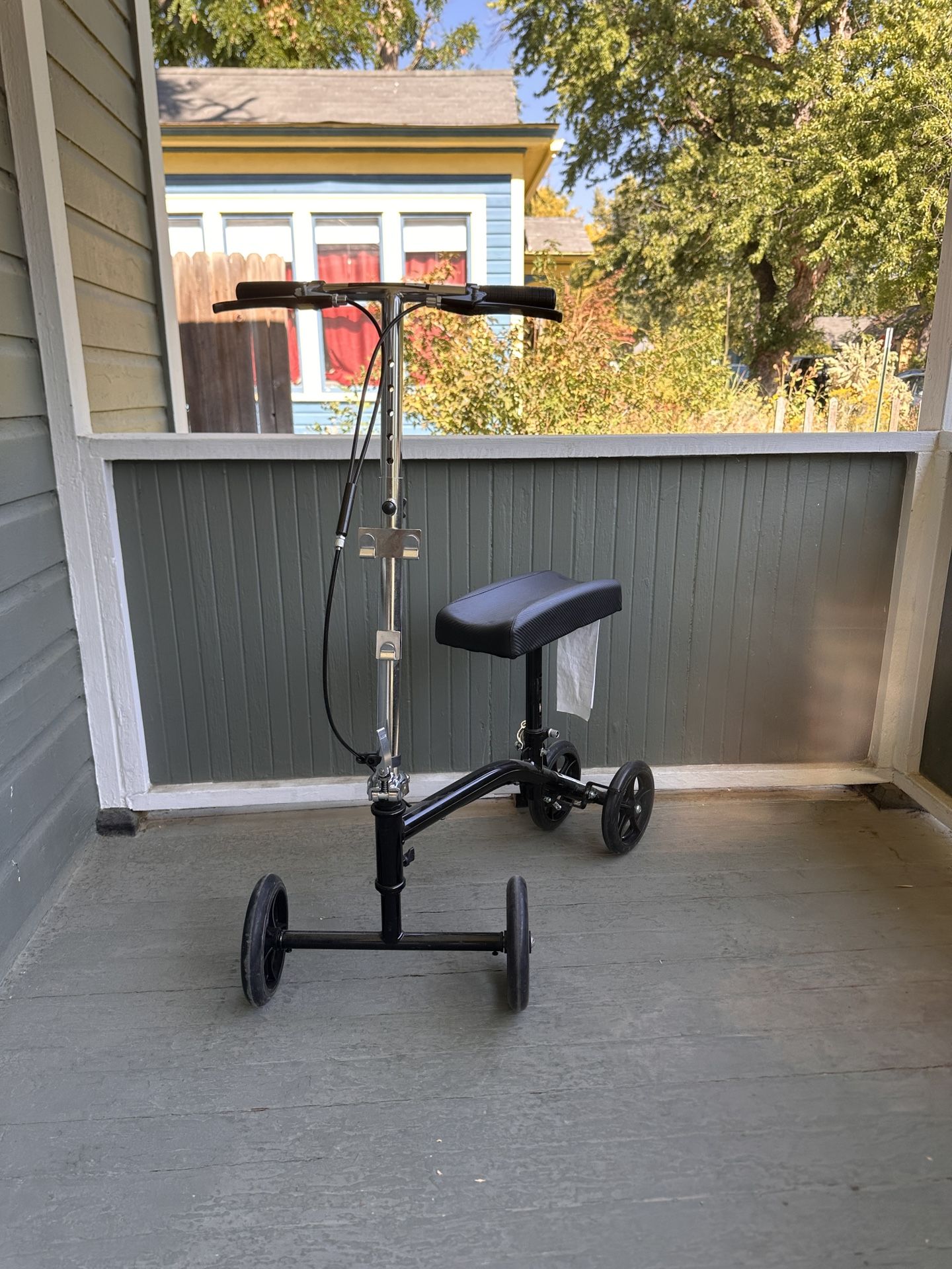 Knee Scooter-black