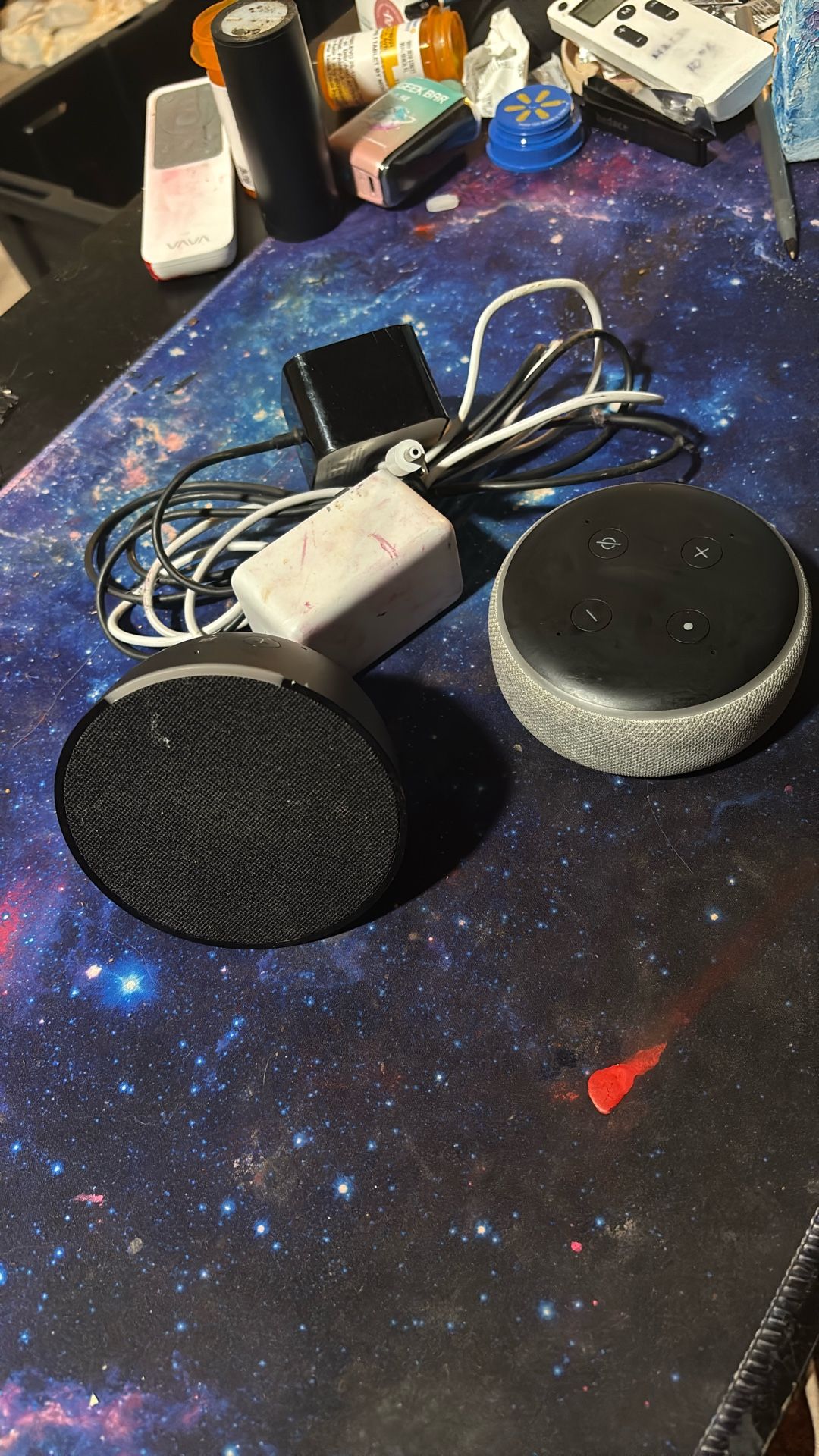 2x Amazon Echo DOTS