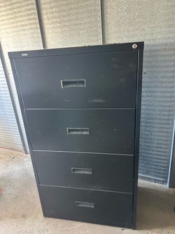 Filing cabinet 4 drawer no key