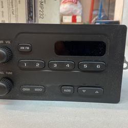 Brand New 2004 Silverado Oem Radio