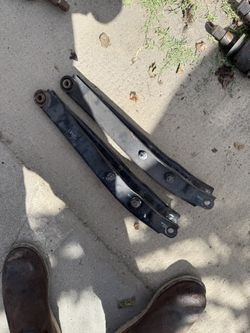 08-14 Wrx Lower Control Arms