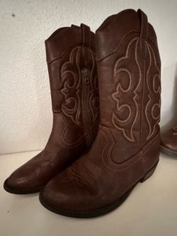 Girls boots
