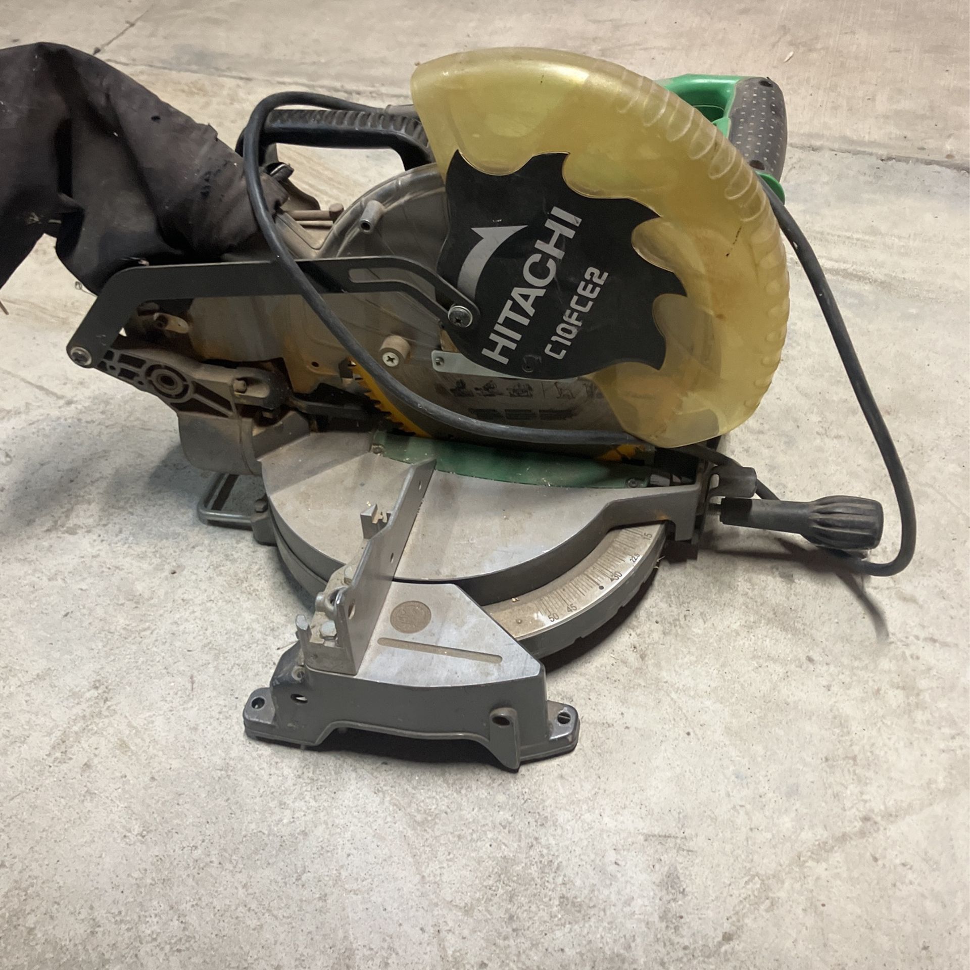 Hitachi Miter Saw , Base Board , Crown Molding, Base Board Saw.