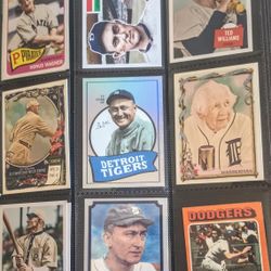 Baseball Cards Lot