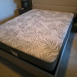 Sealy Posturepedic Firm Queen Mattress