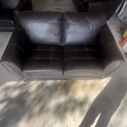 Love Seat Black Leather 
