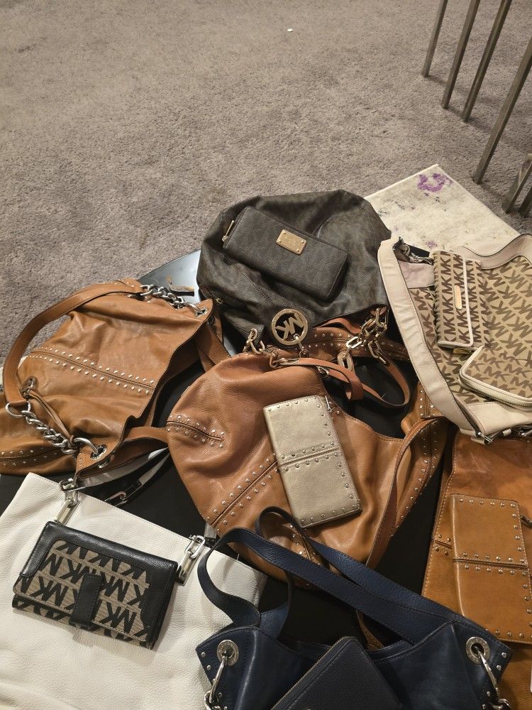 Good Used Condition Matching Purses And Wallets