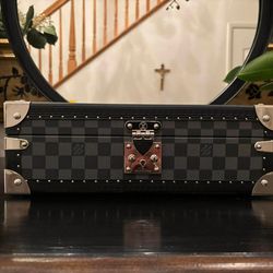 Lv watch box