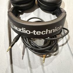 Audio Technica ATH-M40x monitor portable HIFI headphones