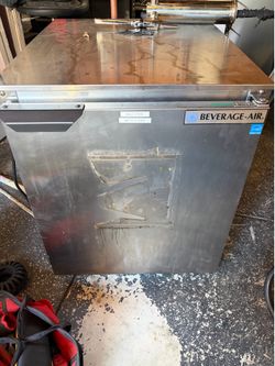 Beverage-Air Commercial Cold Brew Coffee Kegerator – 2 Tap Nitro Setup – Includes 5 lb Nitrogen Tank