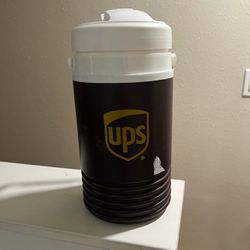 UPS Half Gallon Water Cooler Jug By IGLOO USA Bottle