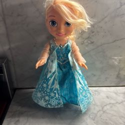13" Disney Frozen Snow Glow Elsa Doll