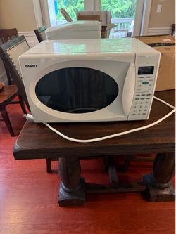 Sanyo Microwave