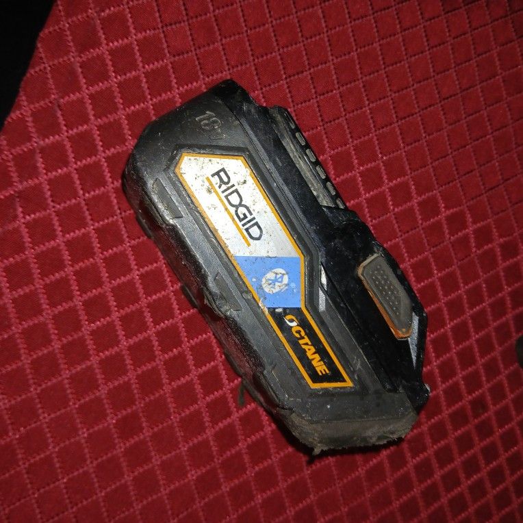 18v Ridgid Drill With Batteries.
