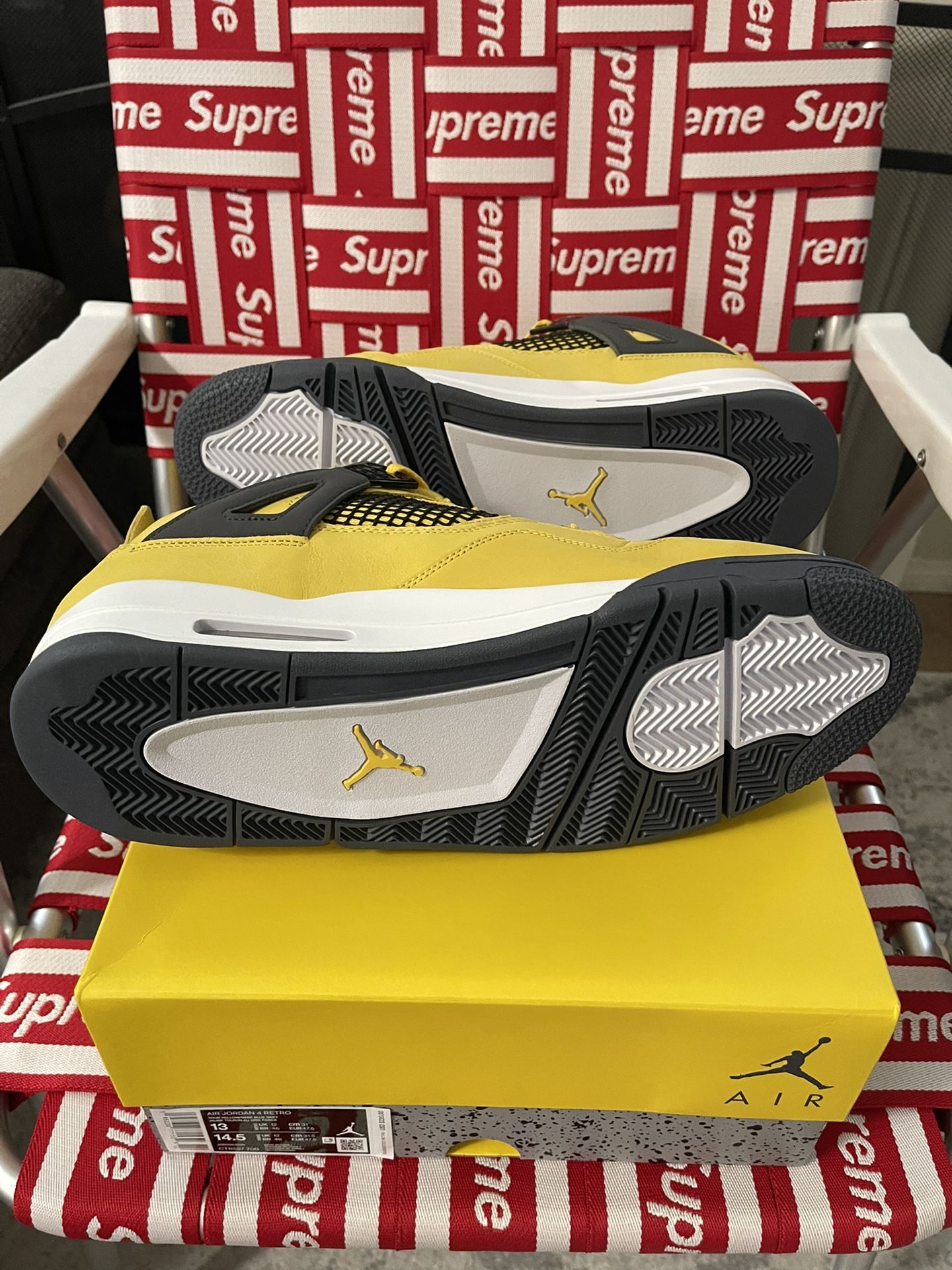 Jordan 4 OG Lightning 2021 Tour Yellow size 9.5 & 10