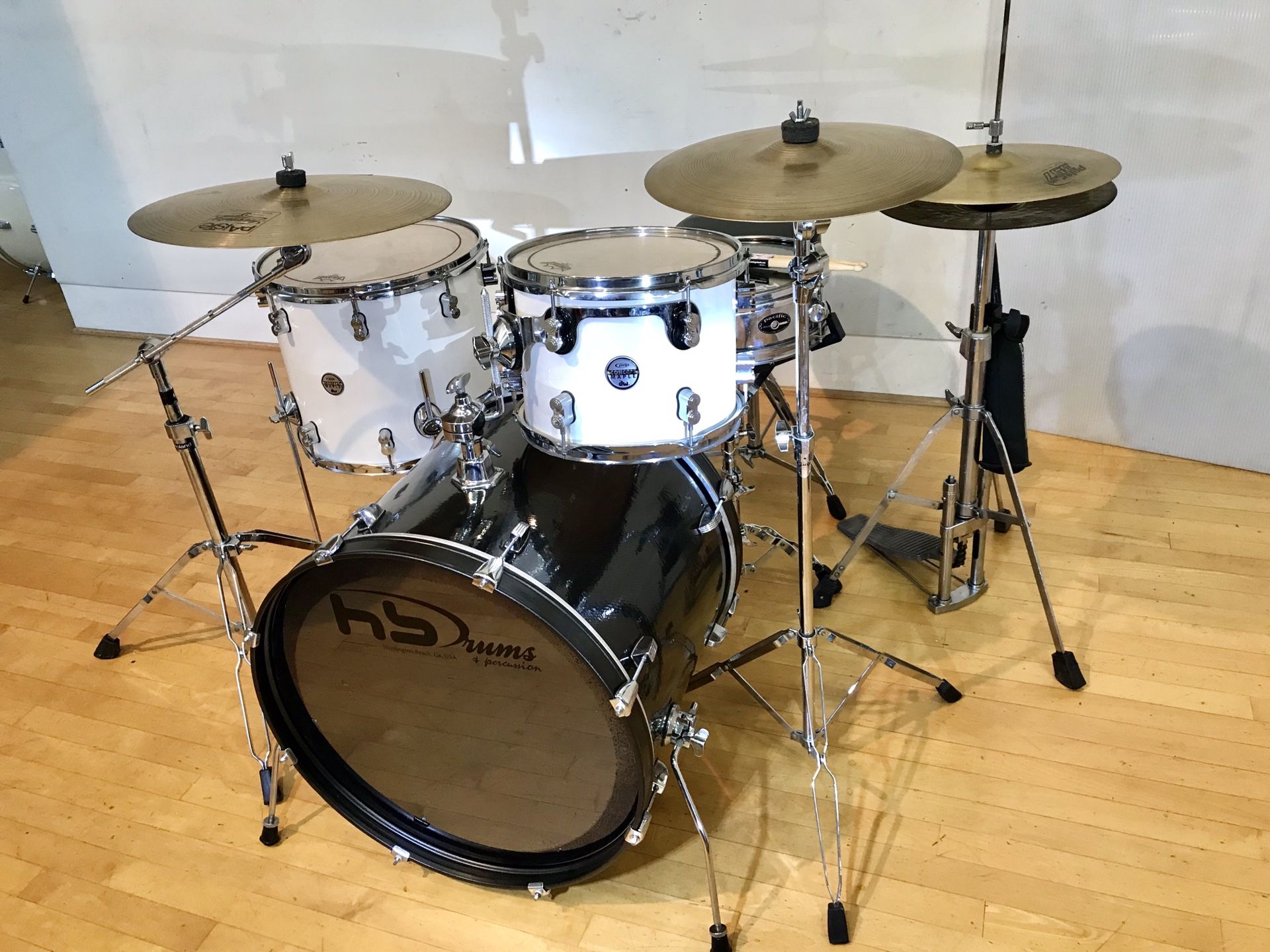 PDP concept maple 12” & 16” white toms drum set 22” carbon fiber rewear 13” PDP steel piccolo snare Paiste cymbals stands throne pearl pedal sticks k