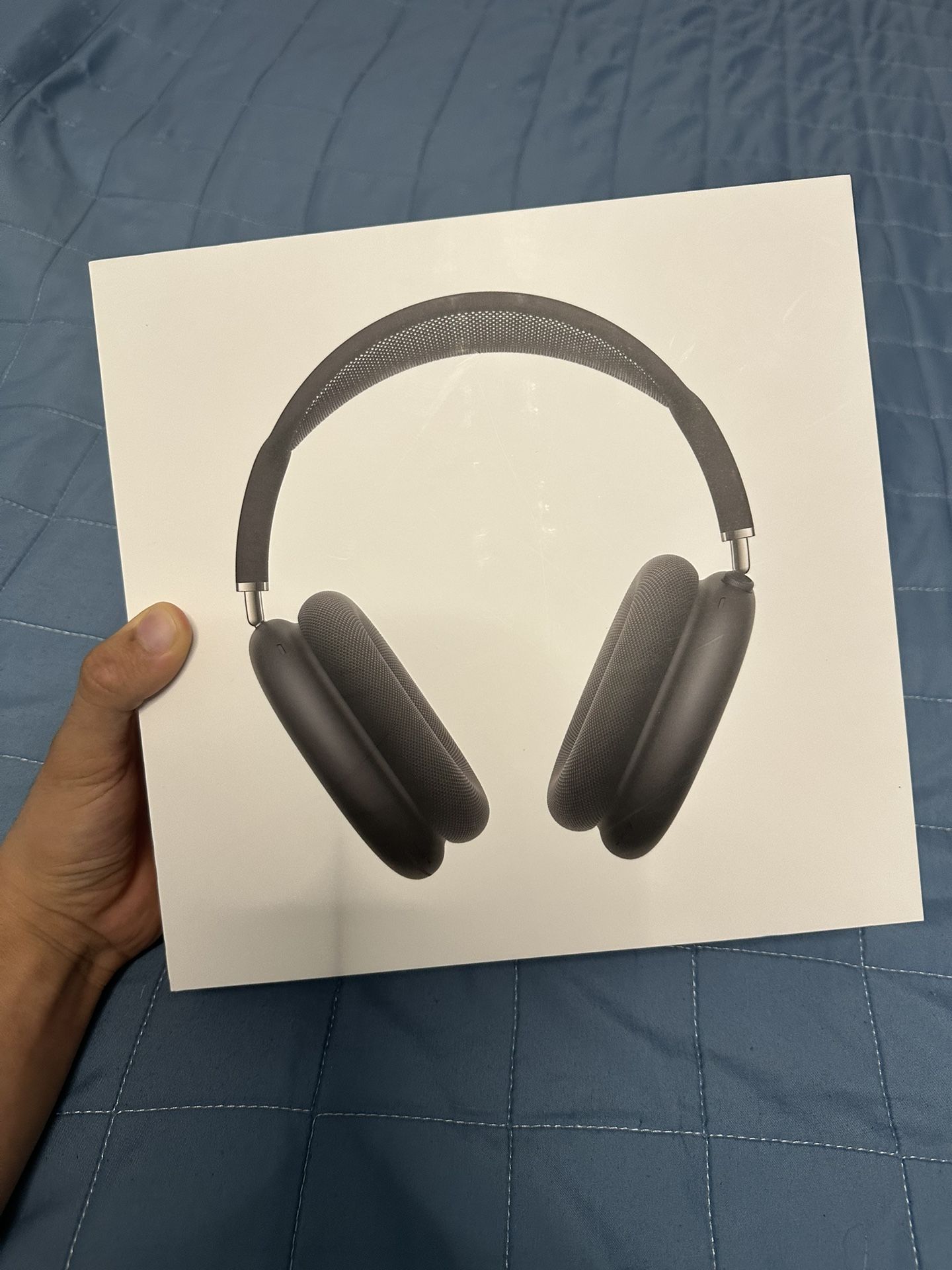 AirPods Max Midnight – Brand New