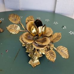 1 Goldtone Floral Candle Holder