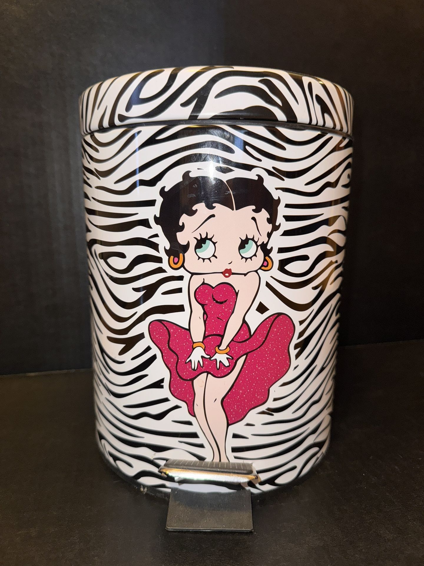 Betty Boop Waste Basket