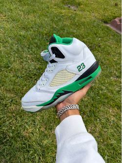 Jordan 5 W “Lucky Green” Size 7.5 Men/9W