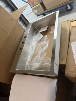 Elkay Crosstown 33” Stainless Steel Kitchen Sink Kit