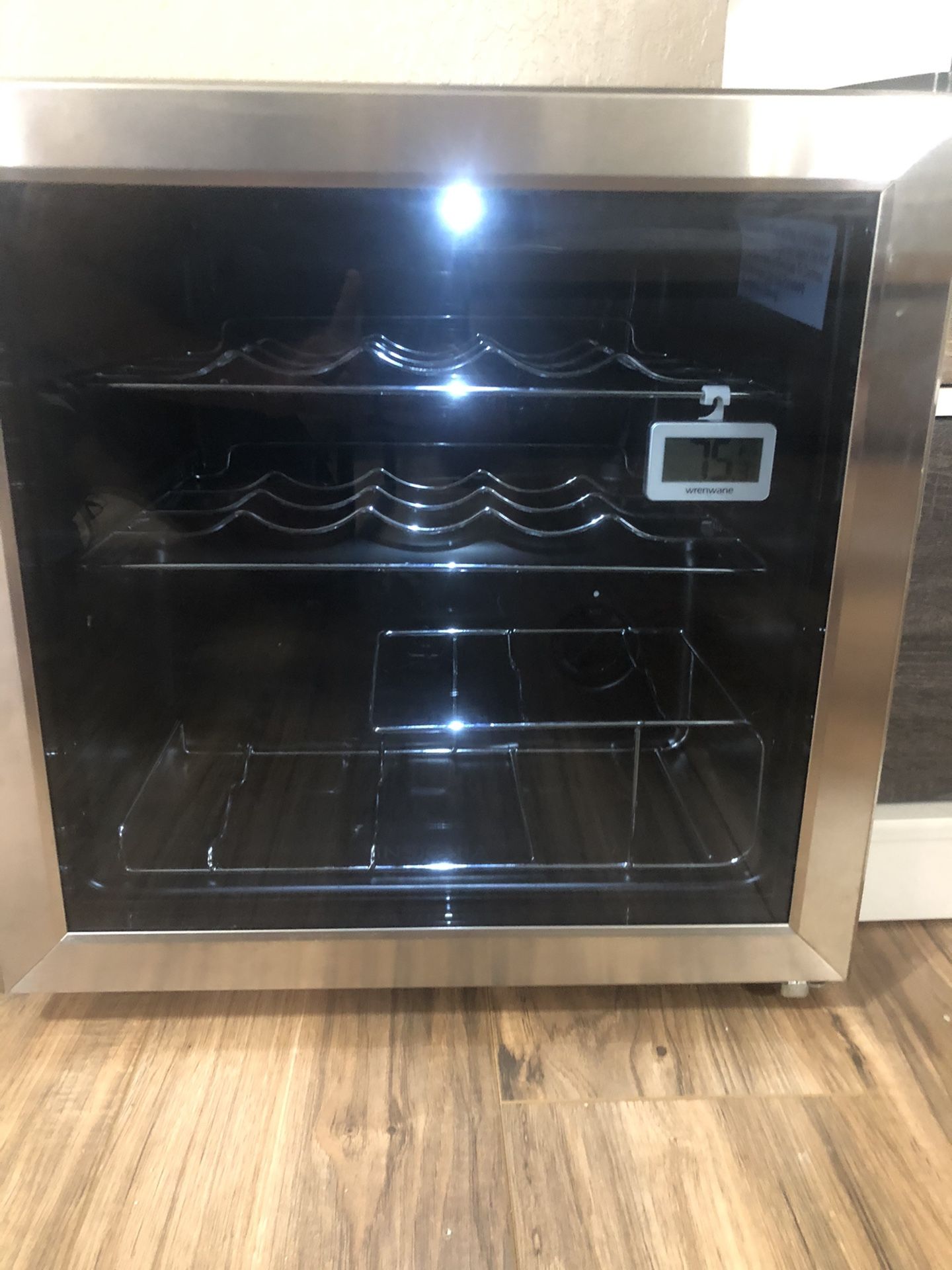 Insignia 14 Bottle Wine Cooler for Sale in Cerritos, CA OfferUp