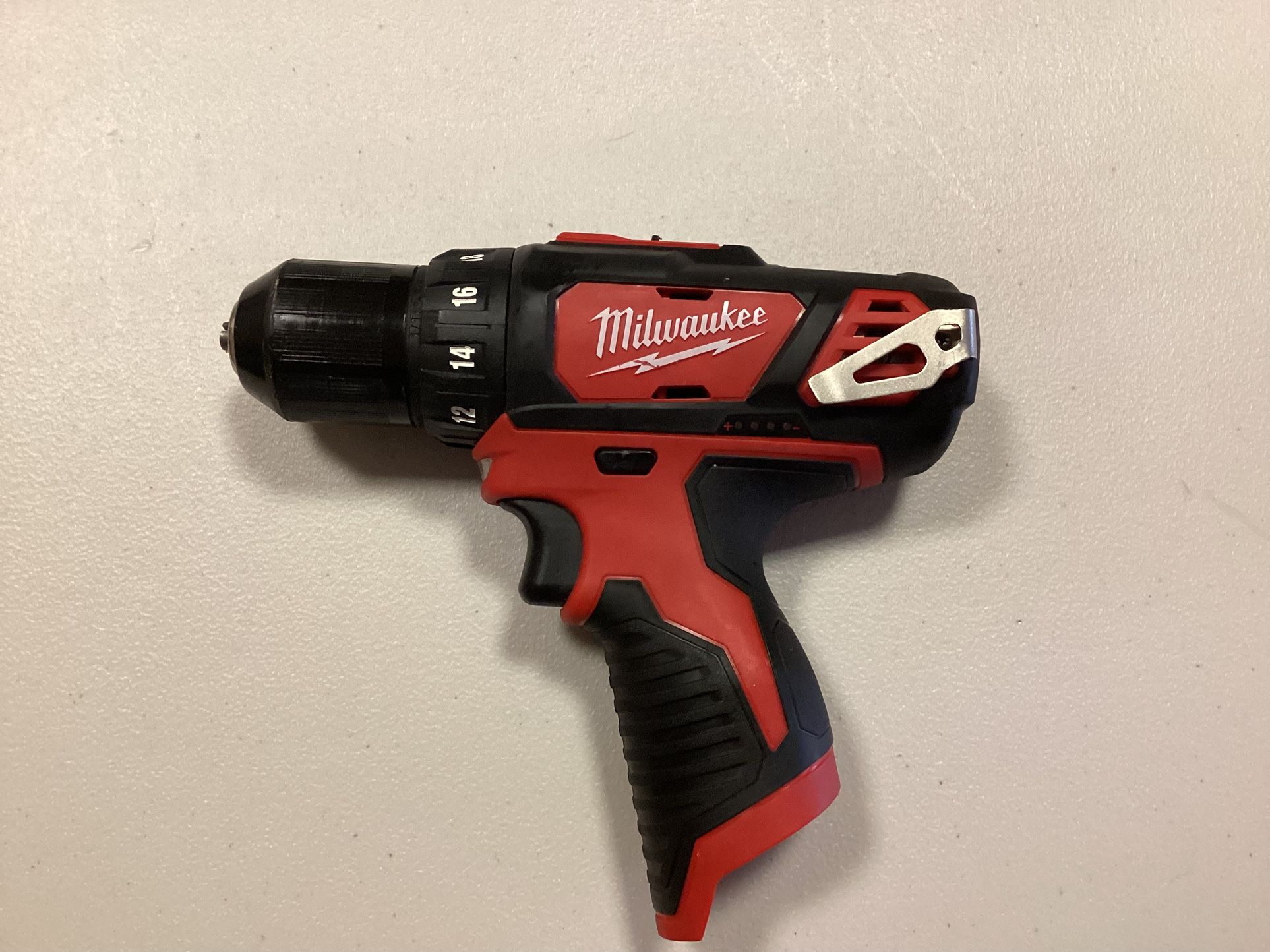 MILWAUKEE DRILL