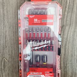 48-32-4004  / MILWAUKEE 32.PC SHOCKWAVE™ Impact Duty Driver Bit Set