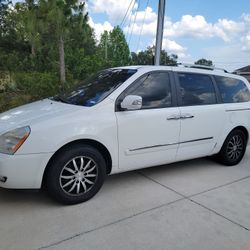 Se Vende KIA SEDONA 2012