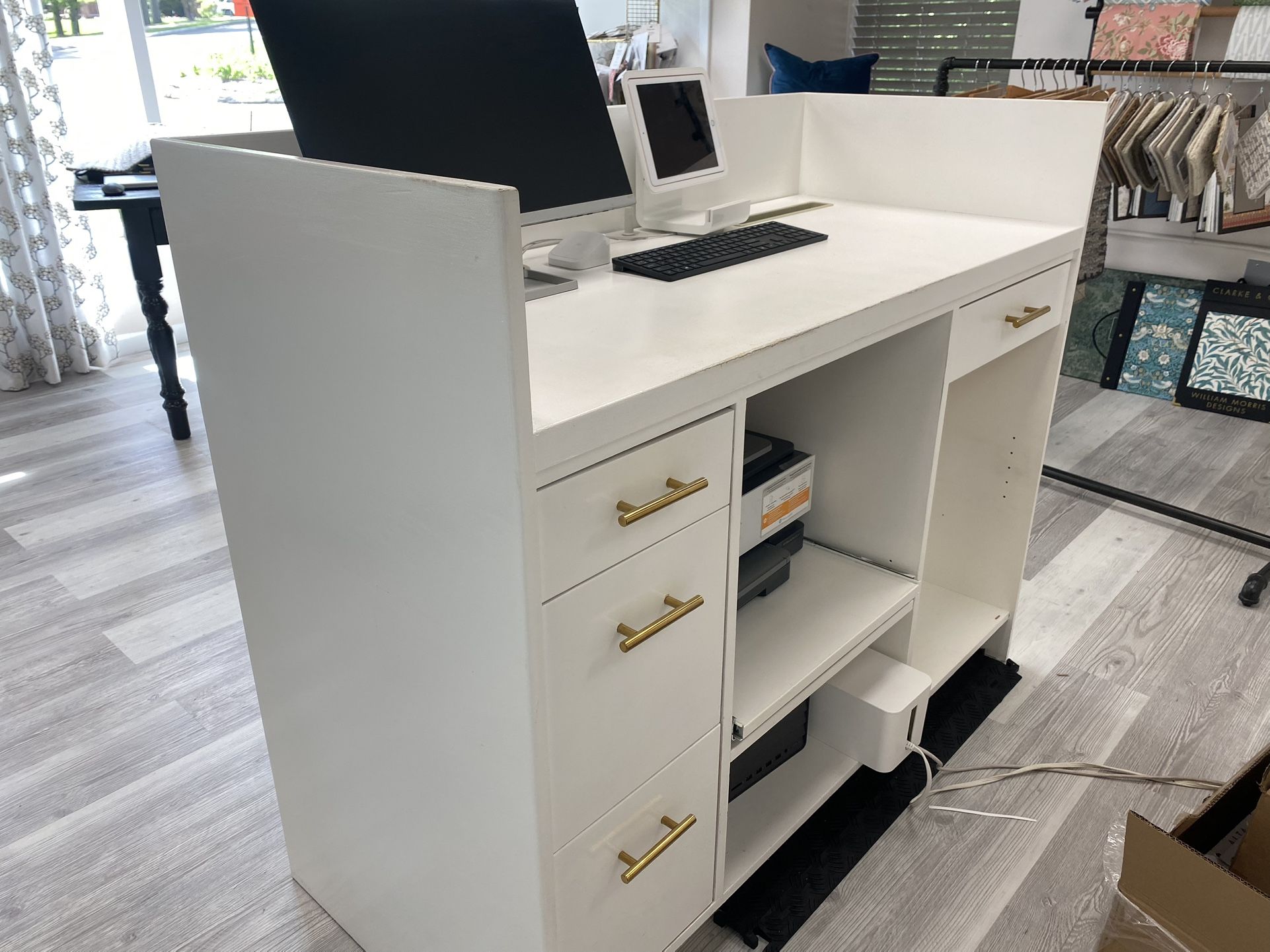 Custom White Reception Desk / Checkout Counter