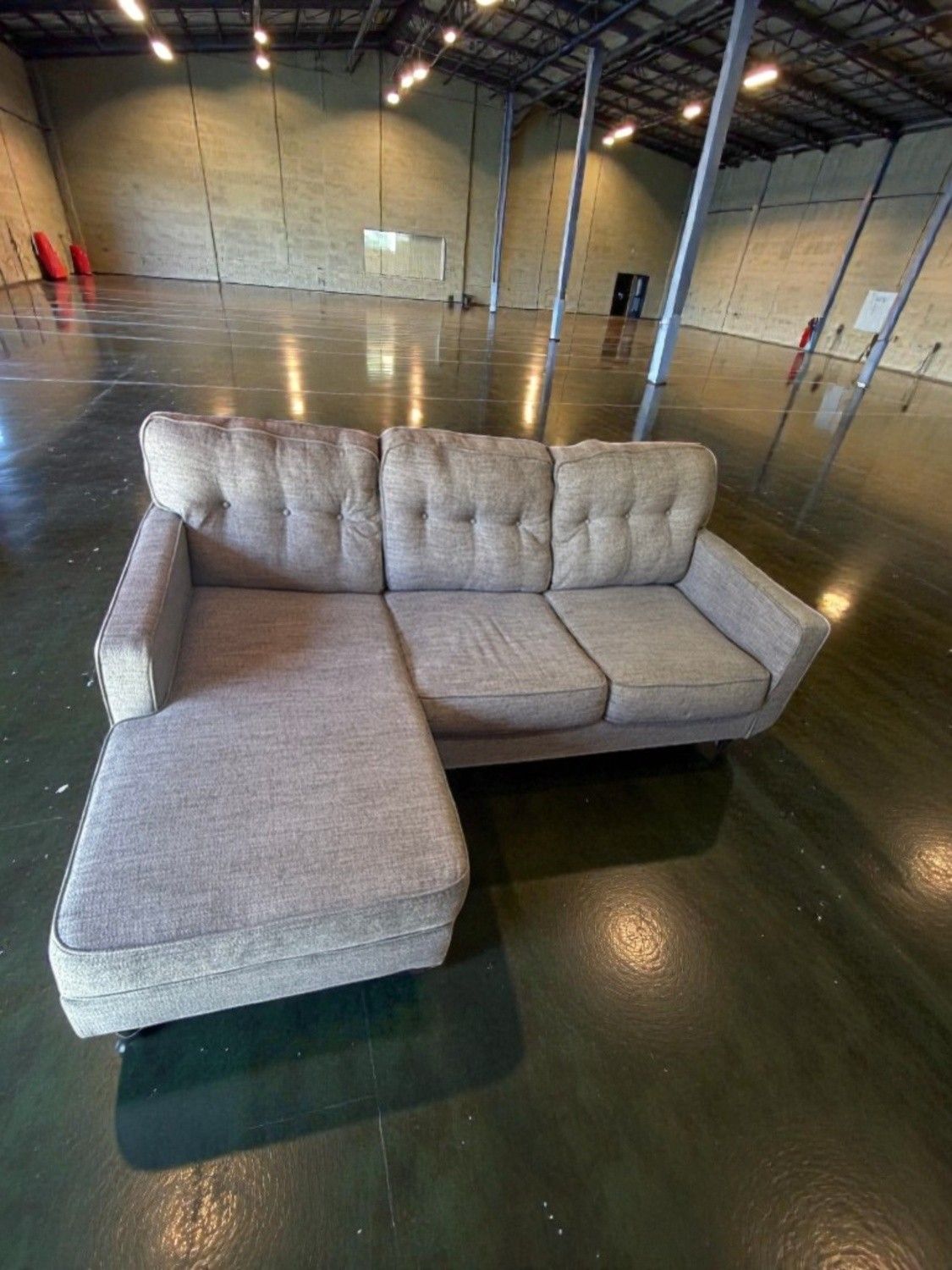 ๐ Ashley Sectional Sofa