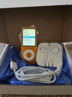 Apple iPod 4th Generation Nano 8gb Orange with New Accessories