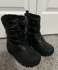 Snow Boots Youth Size 4