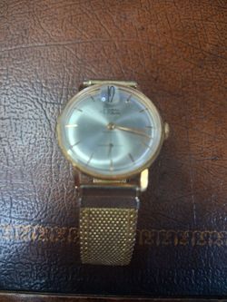 Vintage Gold-Tone Dress Watch Mesh Bracelet