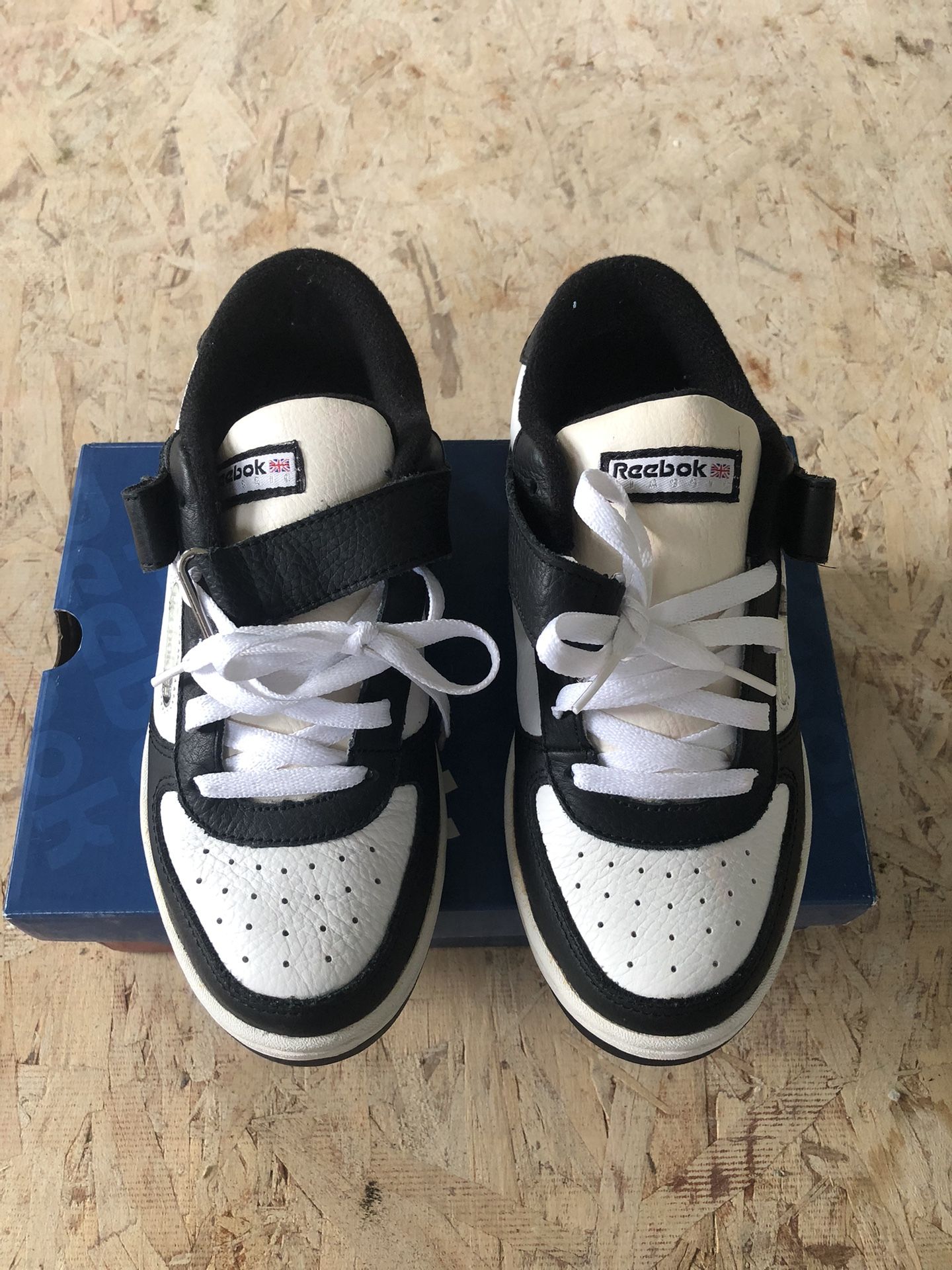 Reebock Sneakers