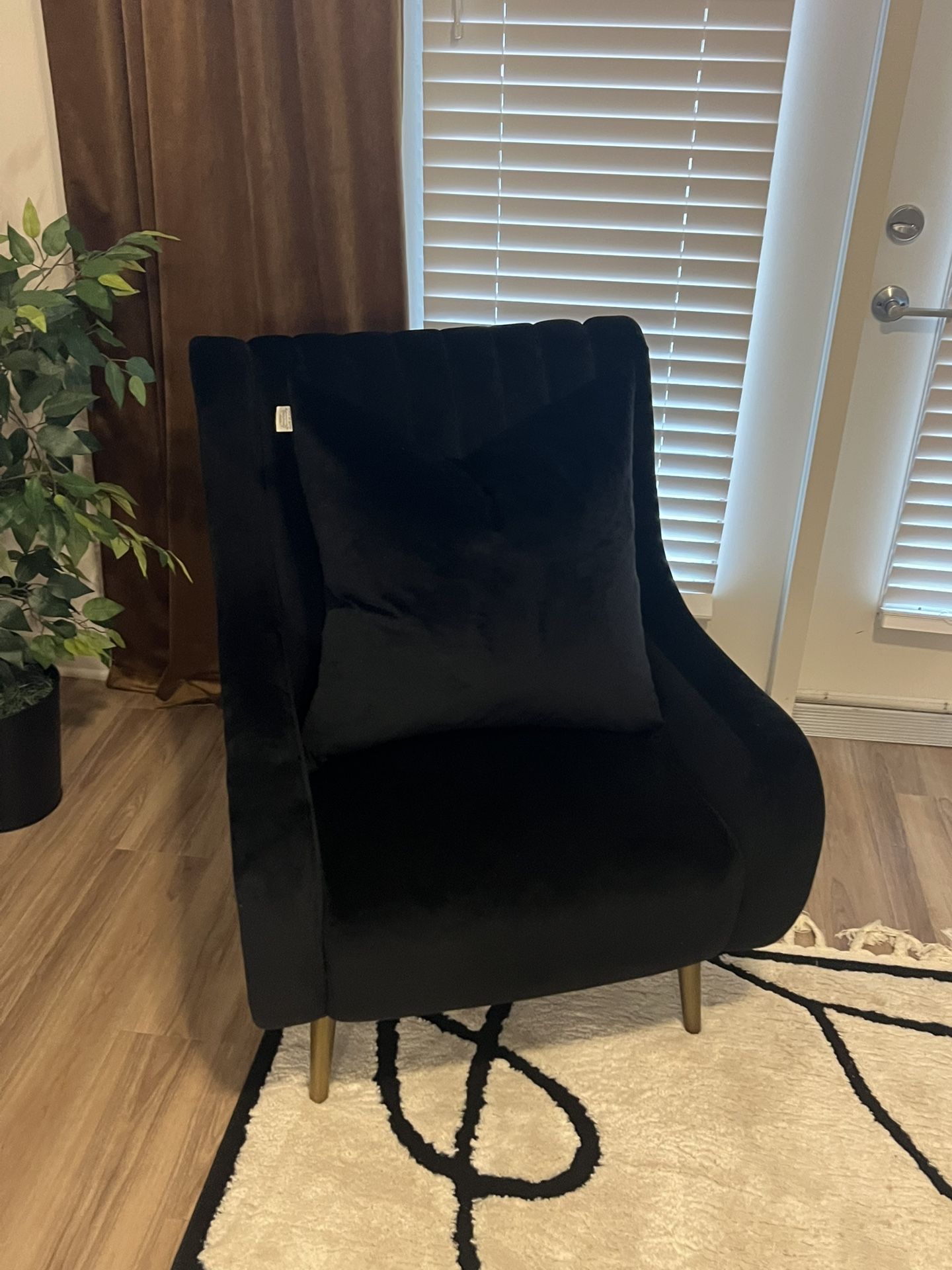 Black velvet Chair