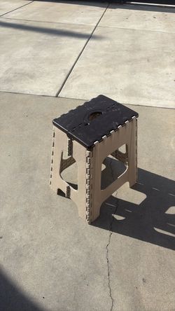 Foldable stool