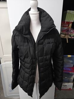Calvin Klein Black Faux Fur Hooded Puffer Jacket Women’s size medium 