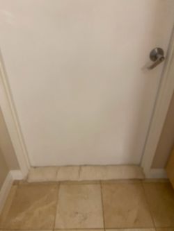 Door draft blocker