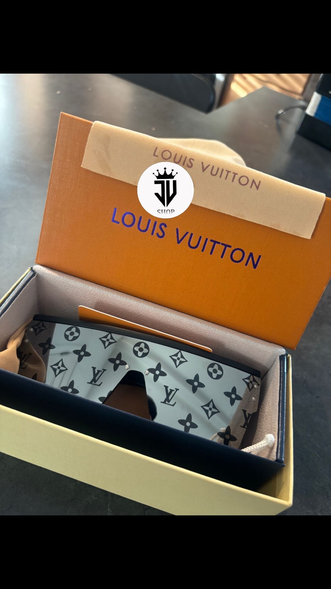 Louis Vuitton Reflective Sunglasses .