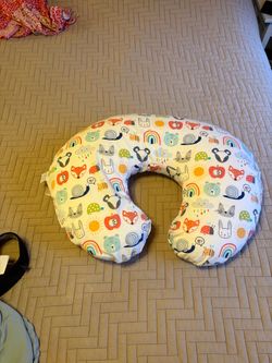 Boppy feeding pillow & covers