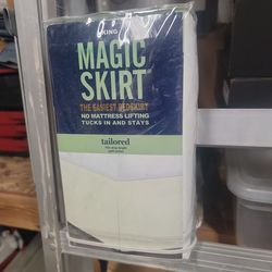 Magic skirt king size bed skirt
