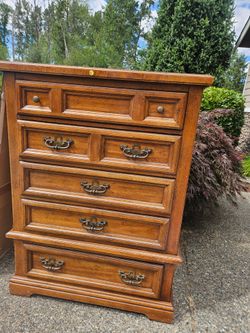 Wood dresser