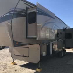 2013 Eagle Premier 5th Wheel