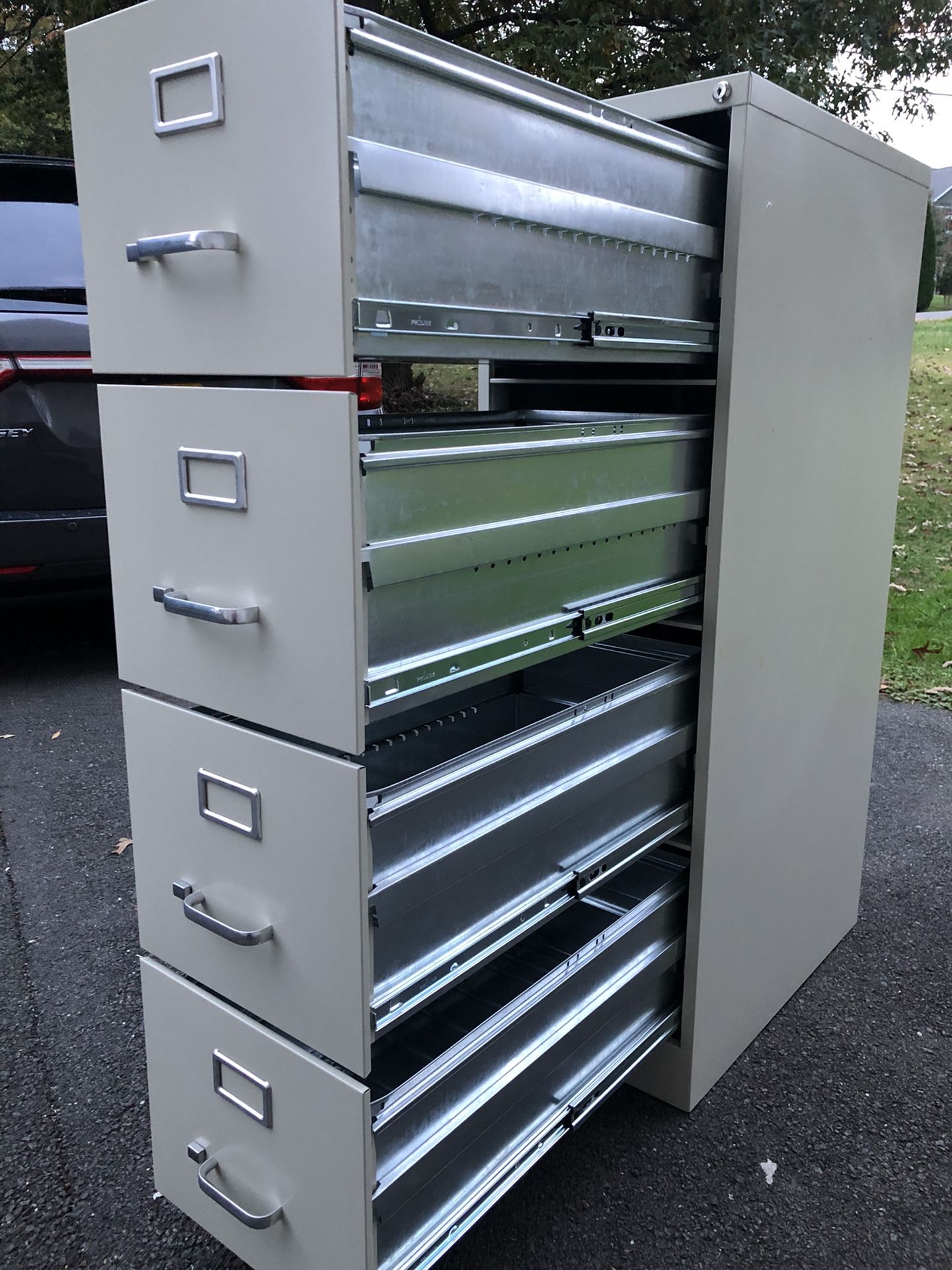 OfficeMax. 4-Drawer Metal Filing Cabinet. Like-New! Delivery available!🚚.