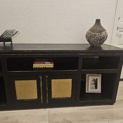 Black Media Console