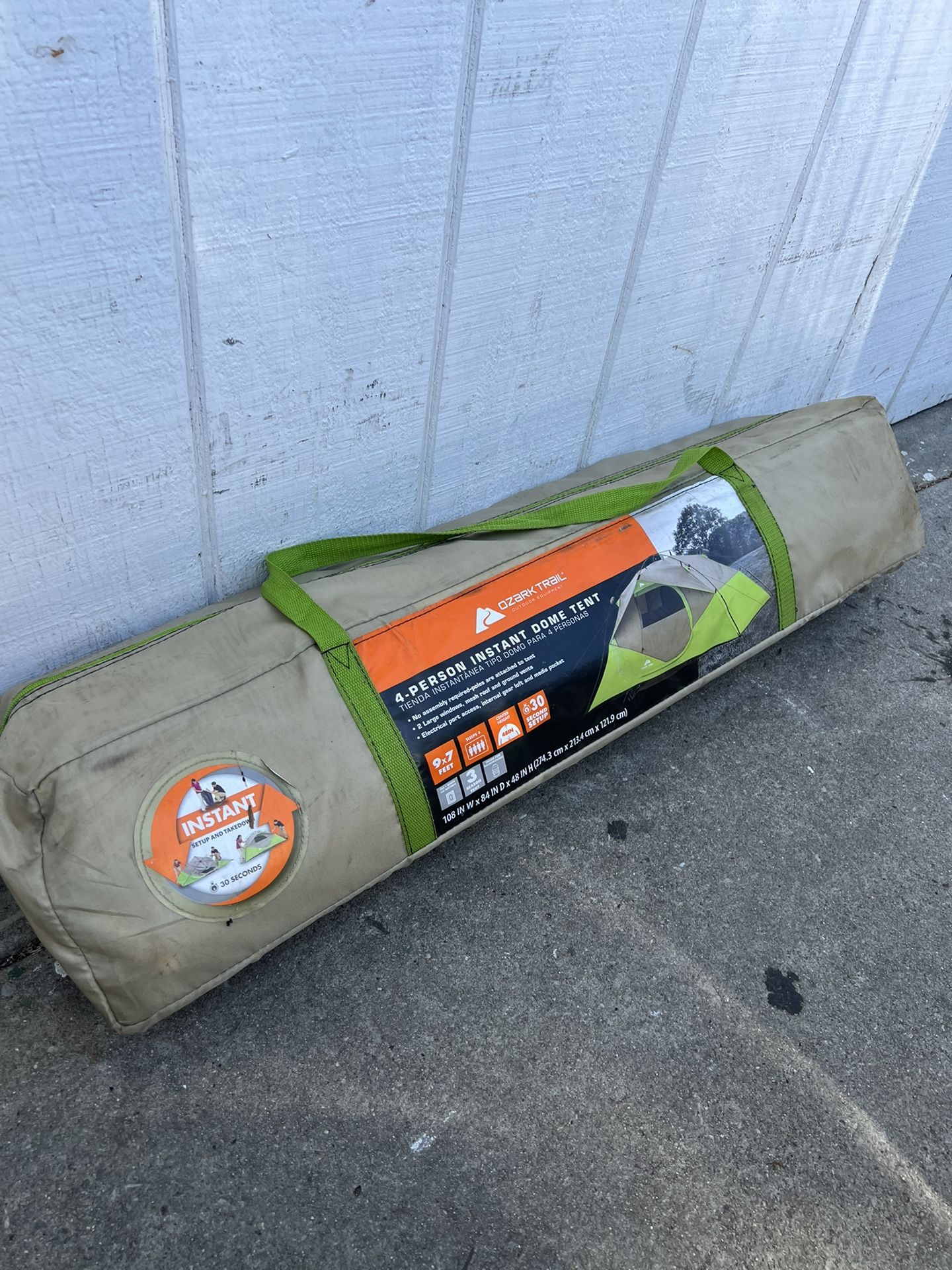 INSTANT TENT 4 PERSONS Camping & Hiking